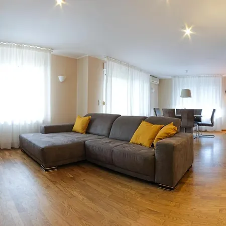 M16 Spacious And Bright Apartment Ljubljana Exterior photo