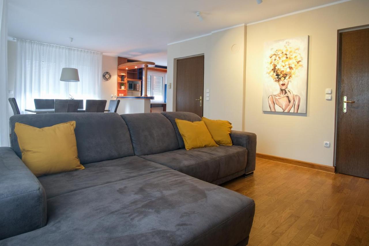 Apartman M16 Spacious And Bright